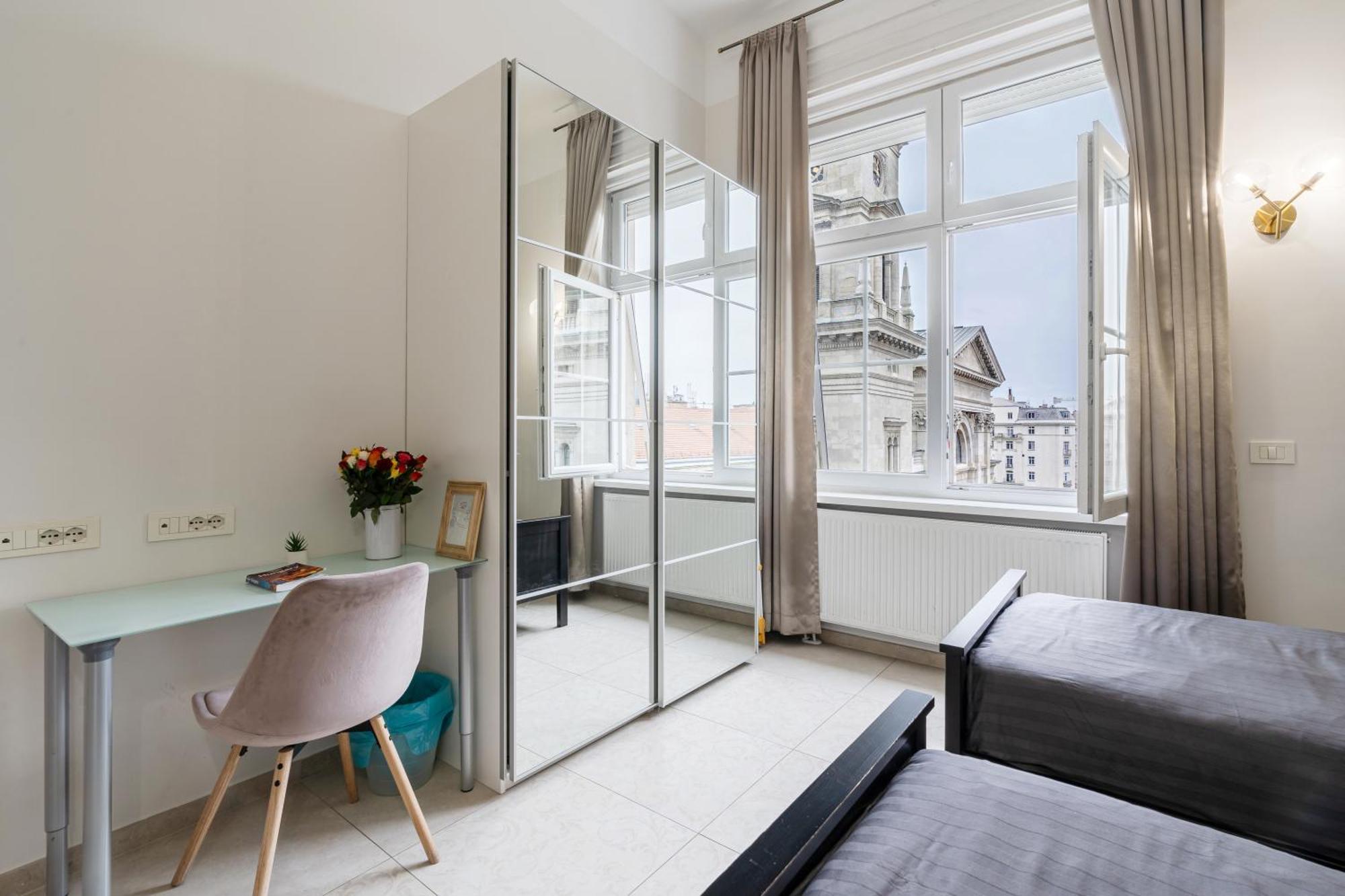 Amora Homes Basilica Monnalisa Luxury 3 Bedrooms With Amazing View Need Reservation X Free Parking Apartman