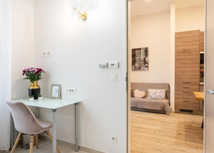 Amora Homes Basilica Monnalisa Luxury 3 Bedrooms Apartment With Amazing View Need Reservation X Free Parking